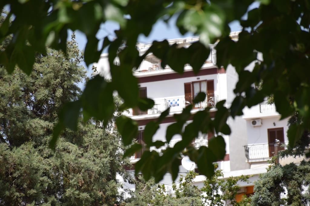 Pension Margarita Skiathos Town Exterior foto