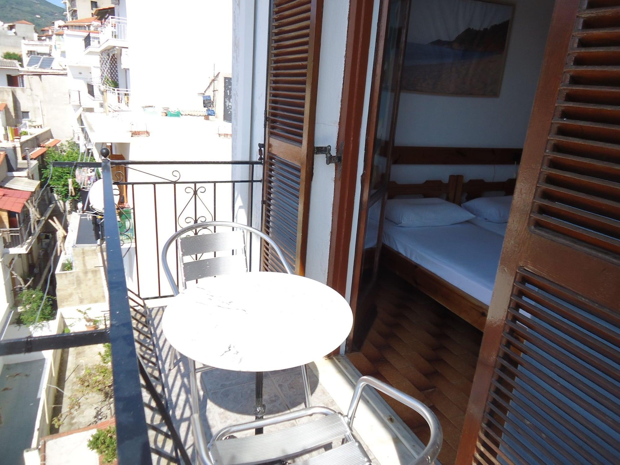 Pension Margarita Skiathos Town Exterior foto