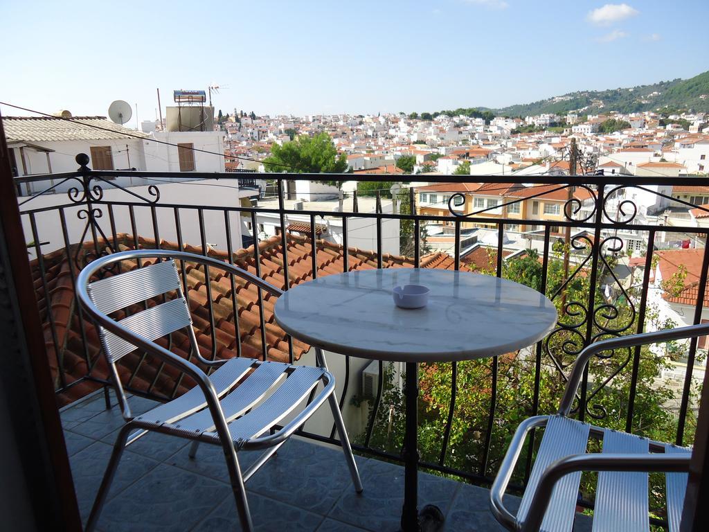 Pension Margarita Skiathos Town Exterior foto