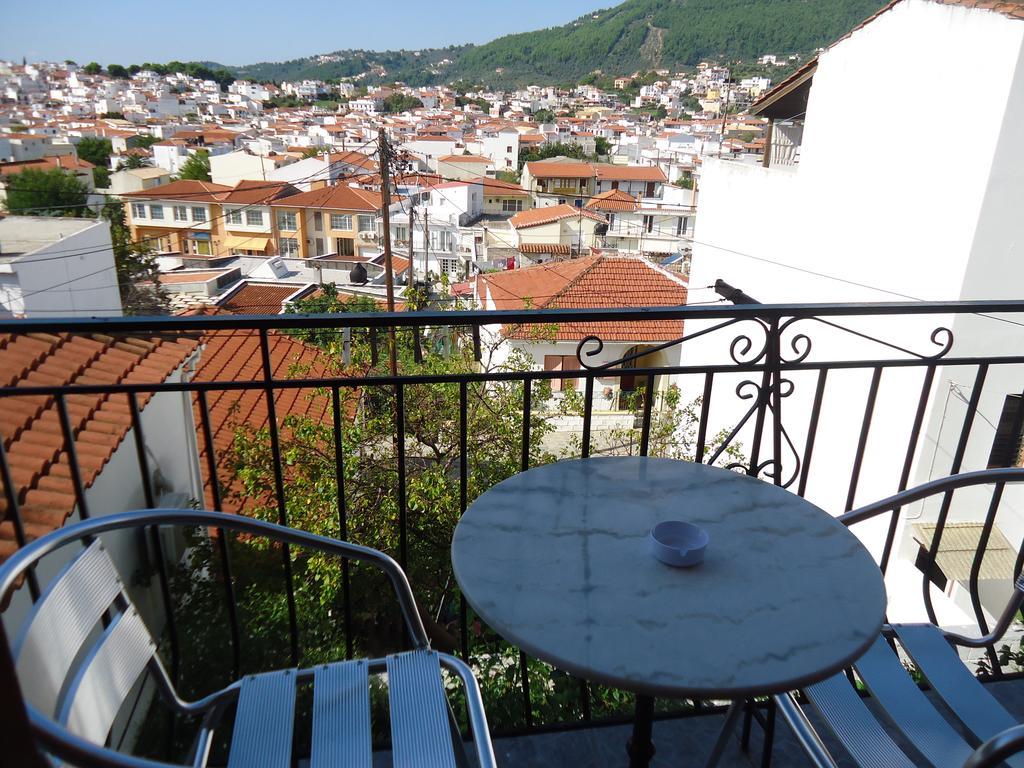 Pension Margarita Skiathos Town Exterior foto